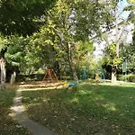 Comfy & Pleasant Apartment 10 Min Walk To Downtown