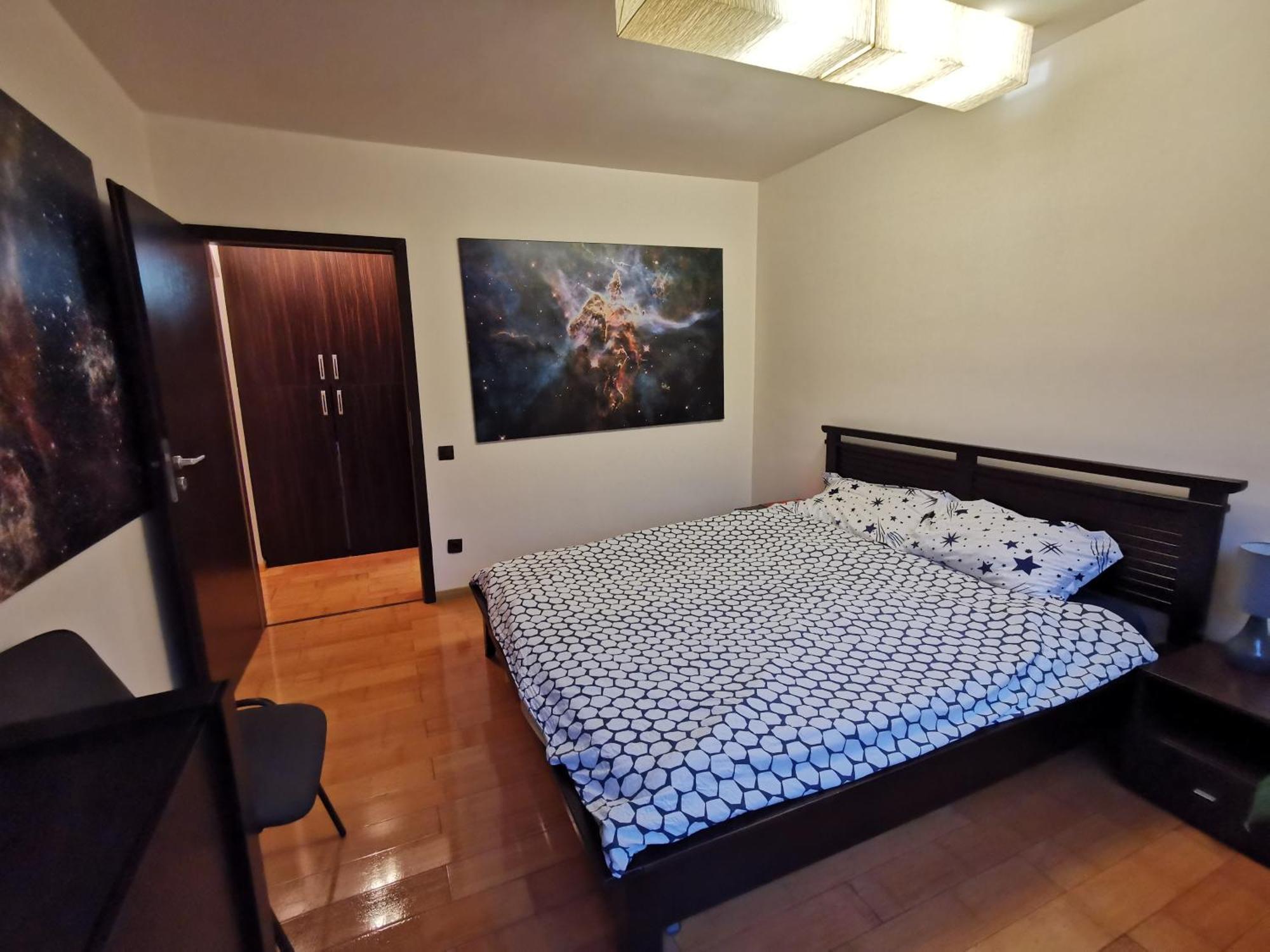 Comfy & Pleasant 10 Min Walk To Downtown