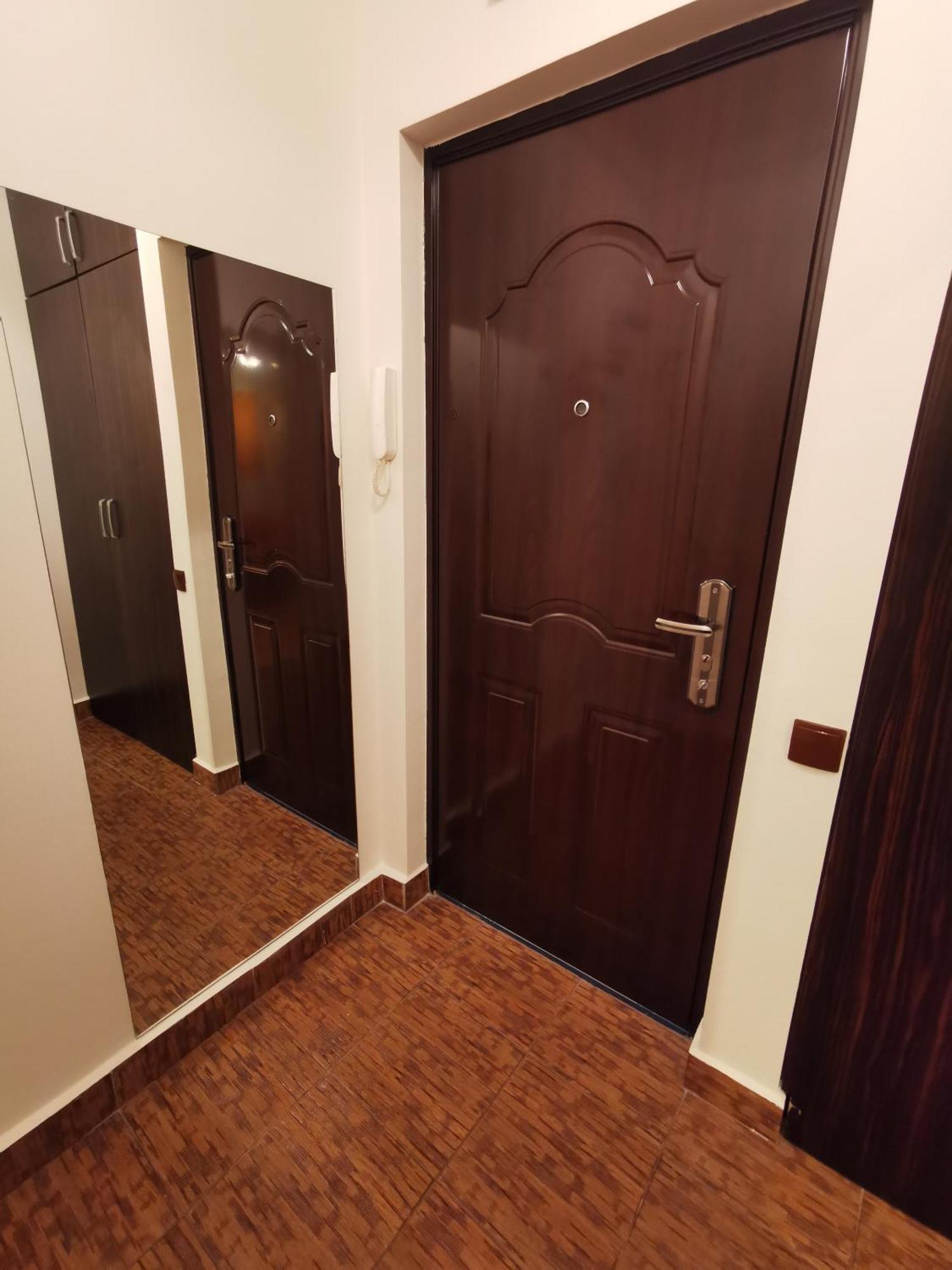 Comfy & Pleasant 10 Min Walk To Downtown *